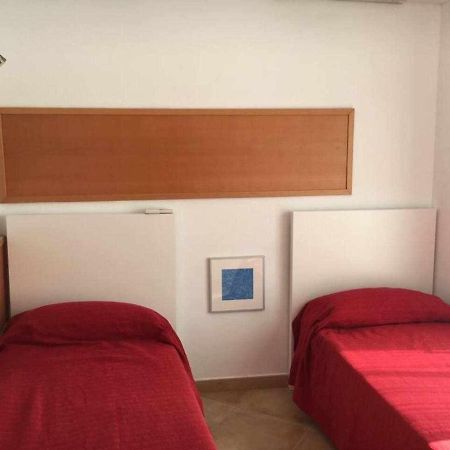 Nice And Quiet Flat In Premia De Mar Hutb Buitenkant foto