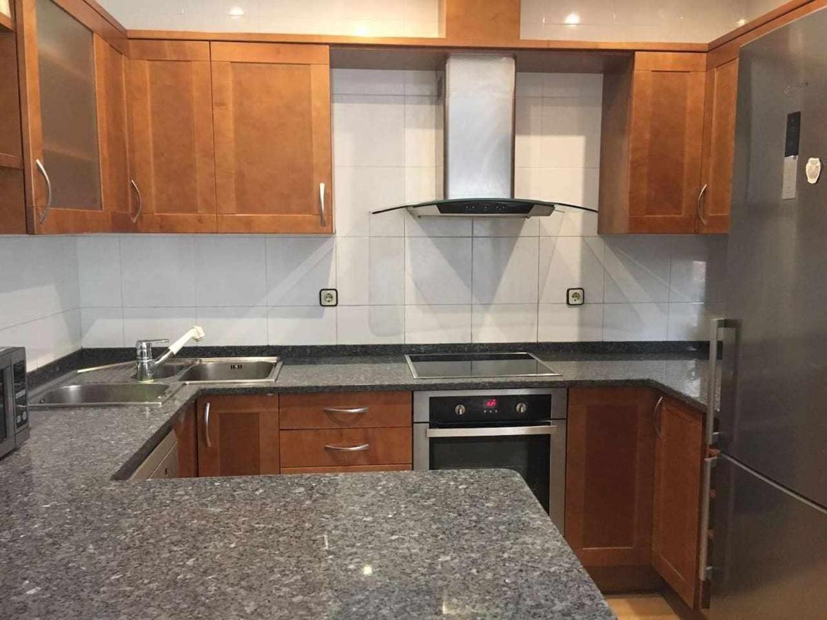Nice And Quiet Flat In Premia De Mar Hutb Buitenkant foto